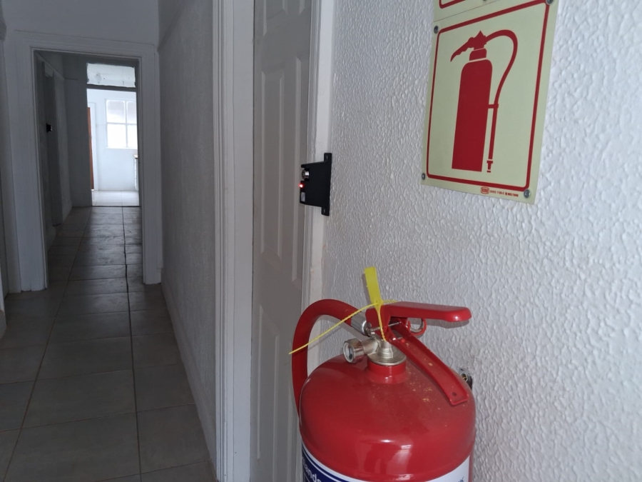 To Let 1 Bedroom Property for Rent in Quigney Eastern Cape